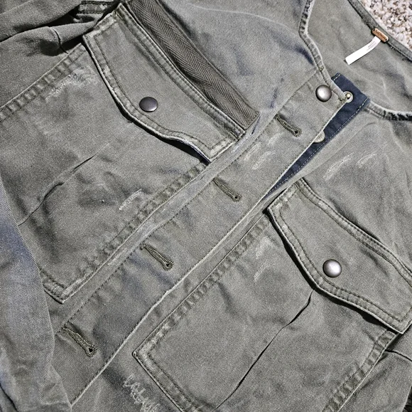 Free people revolve military green jacket button small black distressed crop - Picture 9 of 10